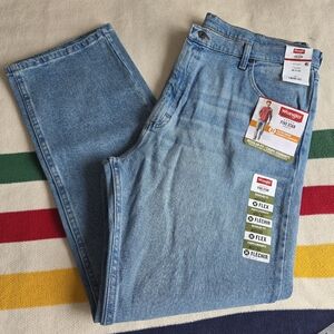Wrangler Men's Light Blue Relaxed Jeans S 40 X 32